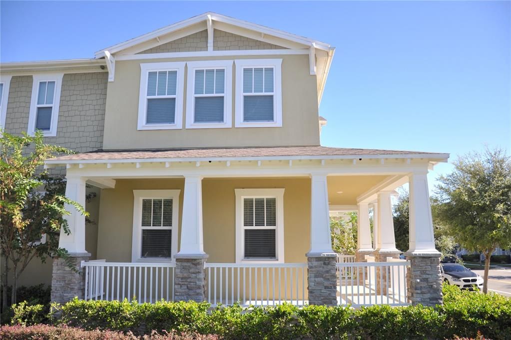 合同活跃: $690,000 (3 贝兹, 2 浴室, 1878 平方英尺)