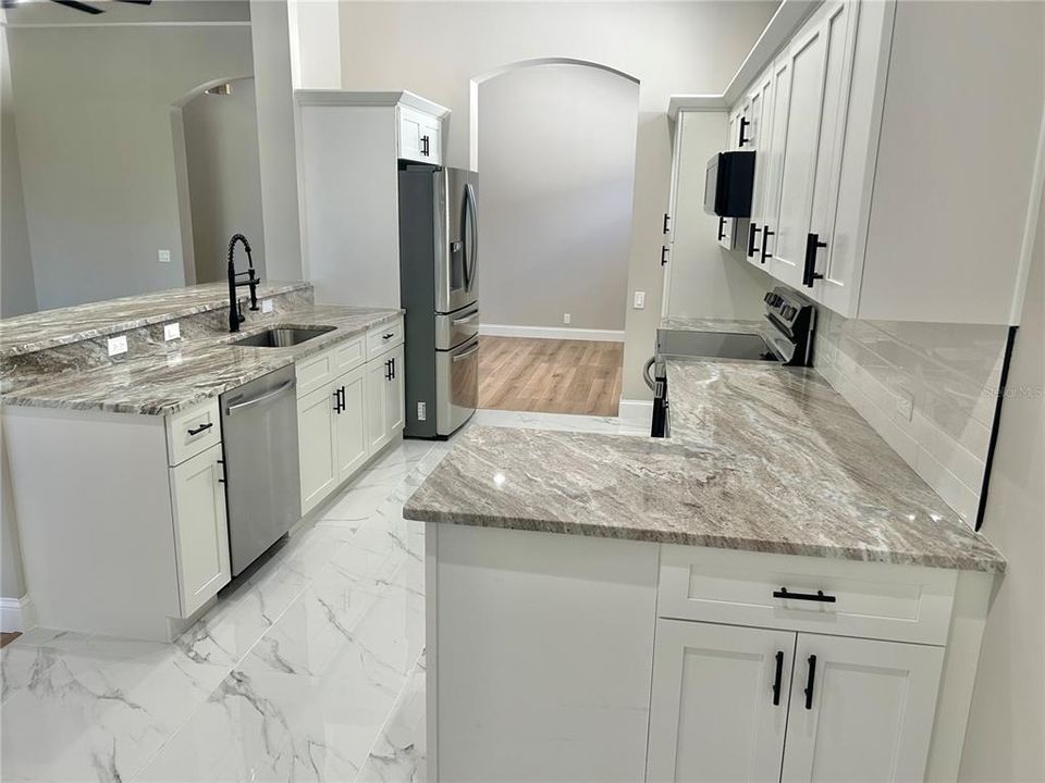 待售: $439,900 (3 贝兹, 2 浴室, 1690 平方英尺)