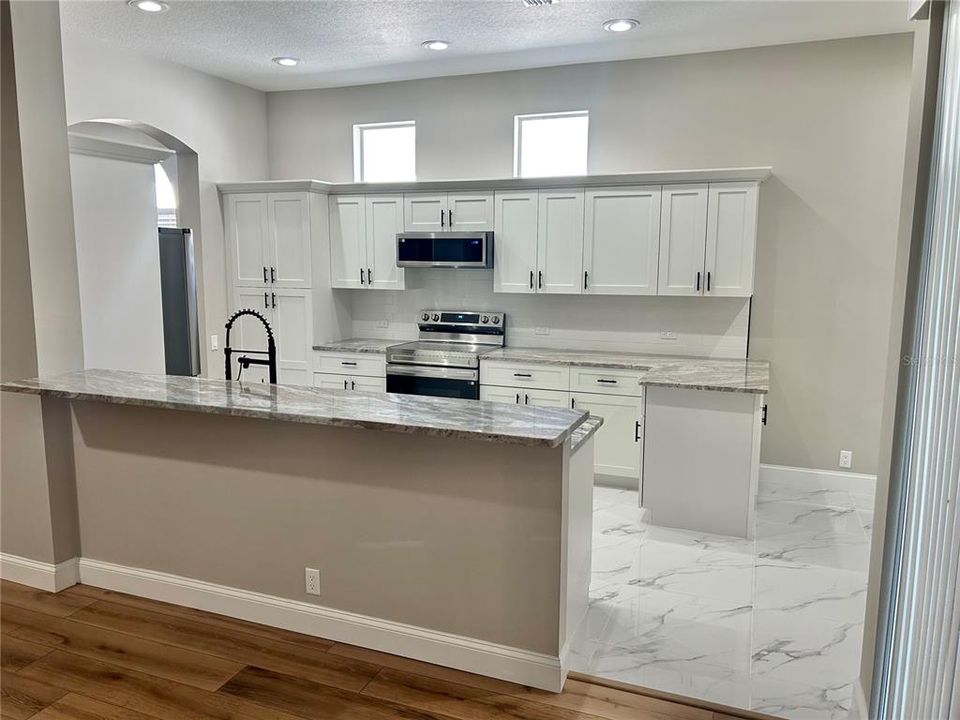 待售: $439,900 (3 贝兹, 2 浴室, 1690 平方英尺)