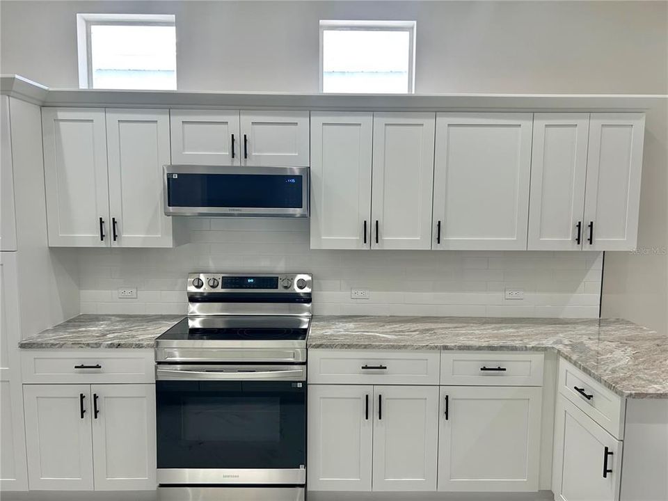 待售: $439,900 (3 贝兹, 2 浴室, 1690 平方英尺)