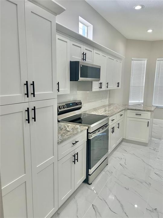 待售: $439,900 (3 贝兹, 2 浴室, 1690 平方英尺)