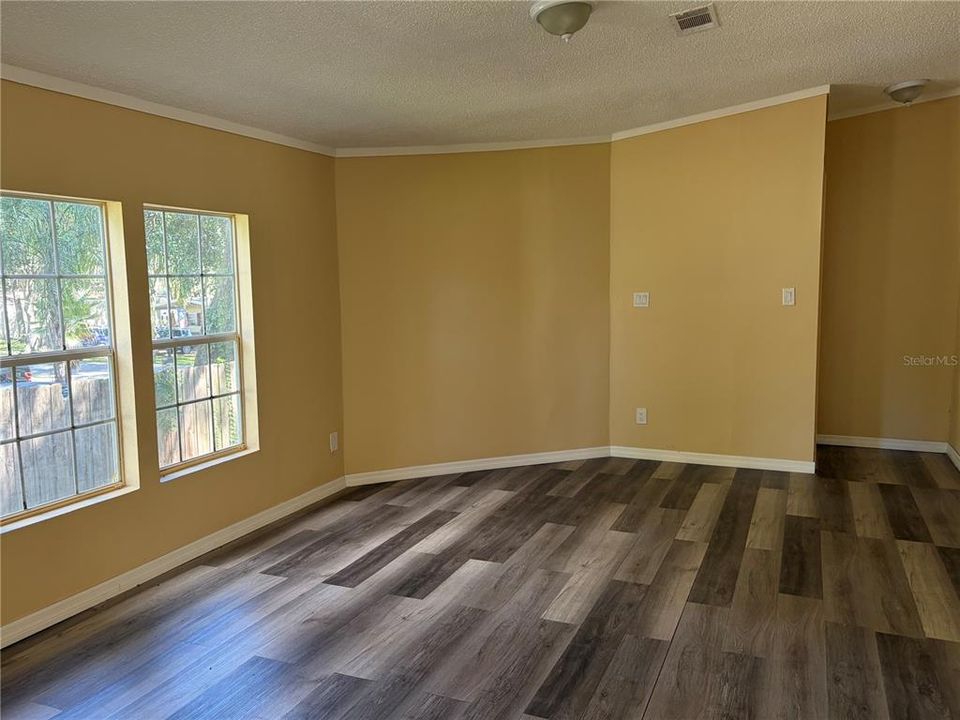 For Sale: $249,900 (4 beds, 2 baths, 1848 Square Feet)