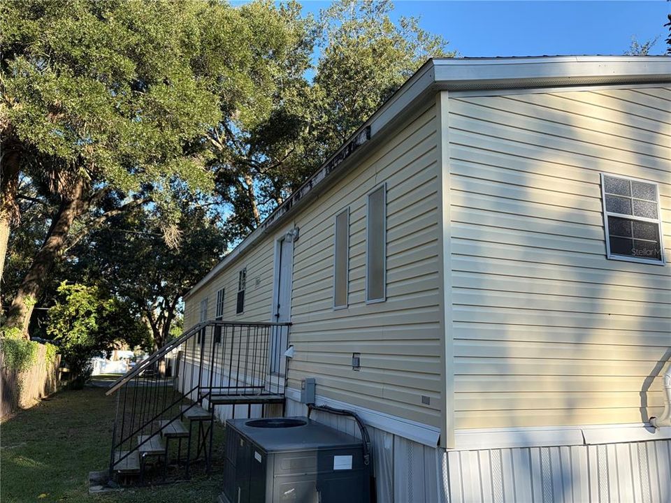 For Sale: $249,900 (4 beds, 2 baths, 1848 Square Feet)