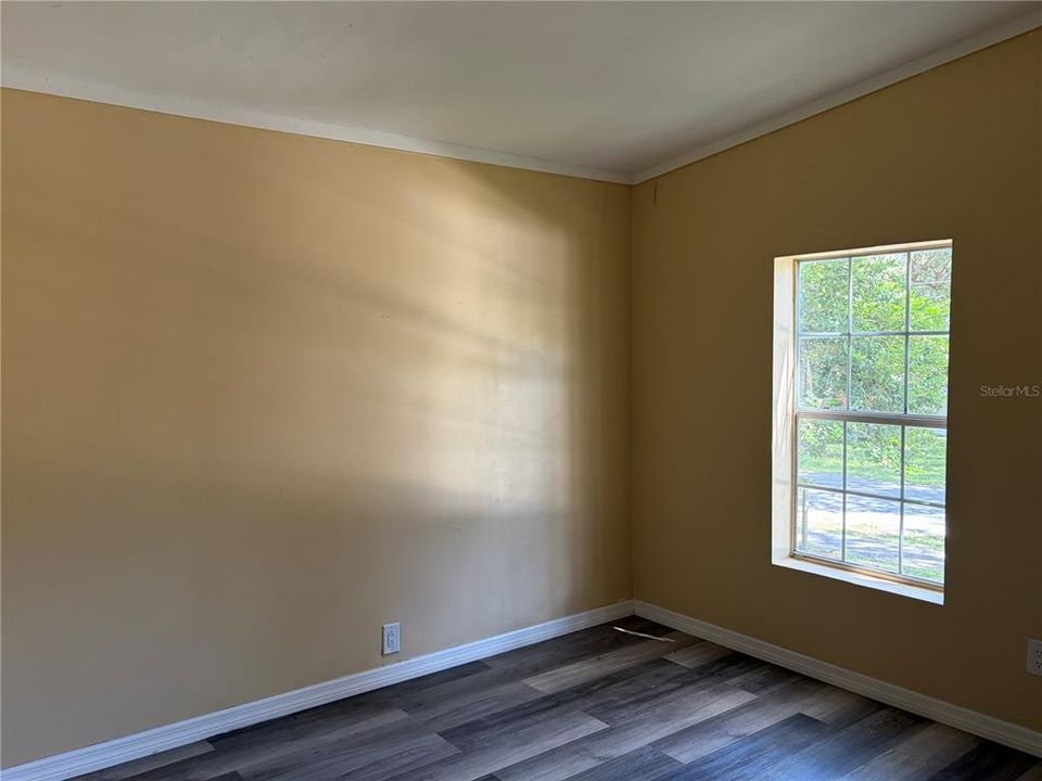 For Sale: $249,900 (4 beds, 2 baths, 1848 Square Feet)