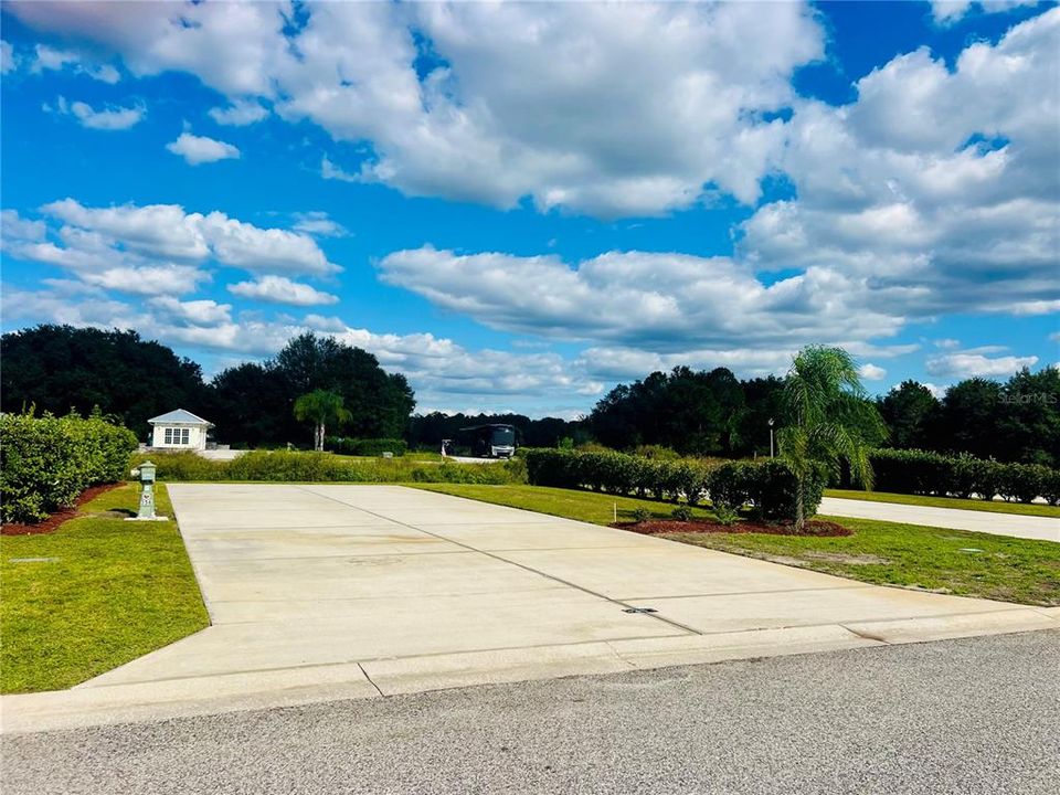 待售: $82,900 (0.12 acres)