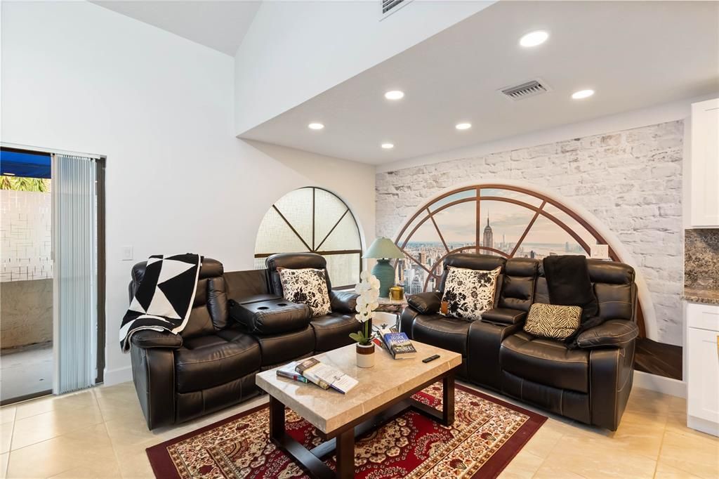 For Sale: $309,000 (2 beds, 2 baths, 1164 Square Feet)