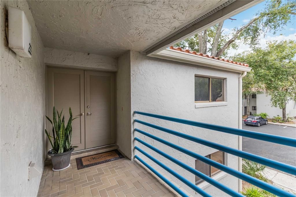 For Sale: $309,000 (2 beds, 2 baths, 1164 Square Feet)