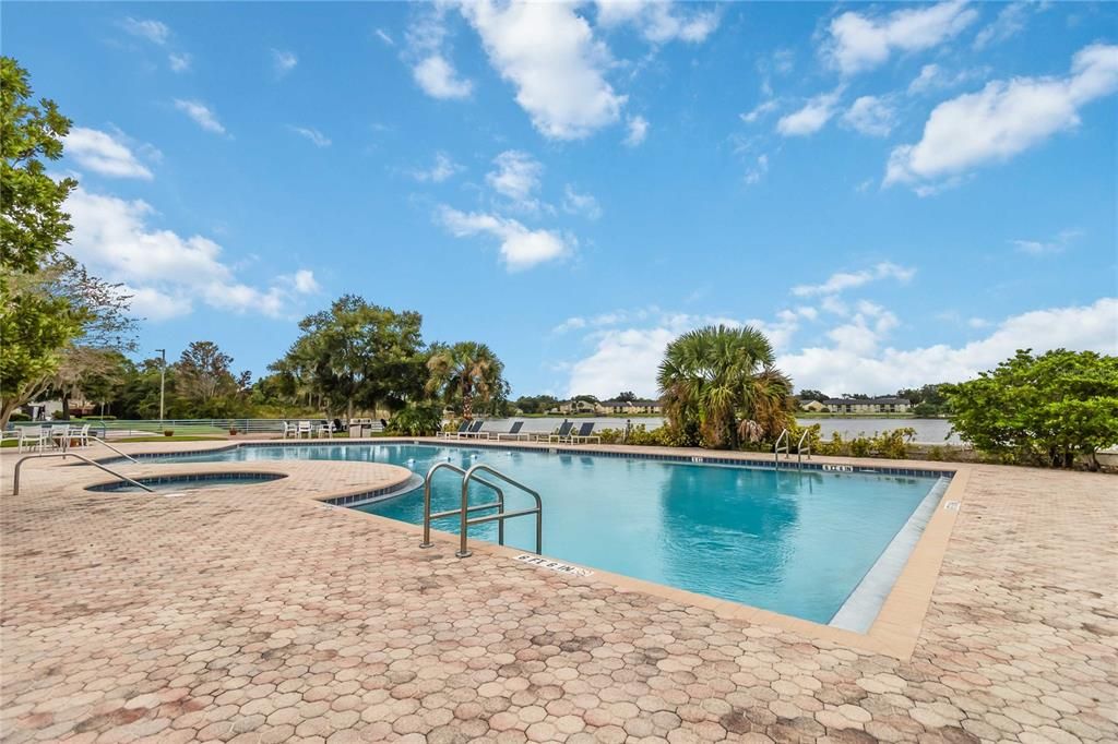 For Sale: $309,000 (2 beds, 2 baths, 1164 Square Feet)