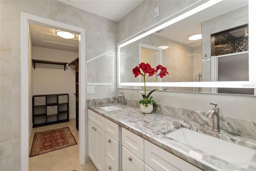 For Sale: $309,000 (2 beds, 2 baths, 1164 Square Feet)