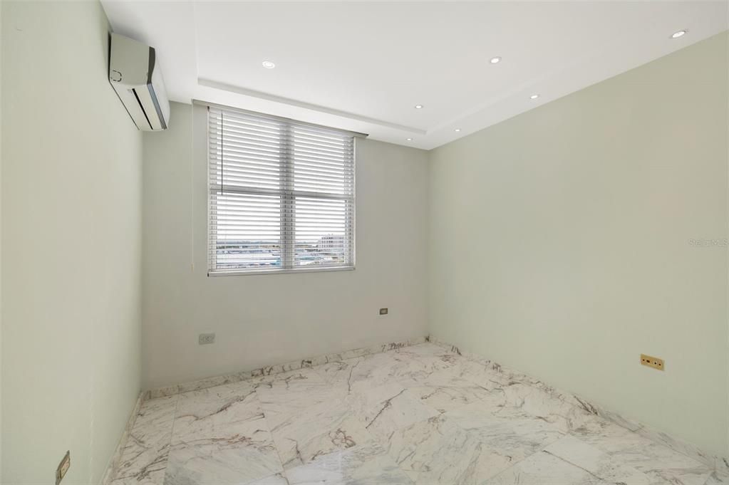 En Renta: $6,450 (4 camas, 2 baños, 1970 Pies cuadrados)