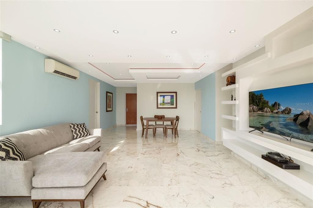 En Renta: $6,450 (4 camas, 2 baños, 1970 Pies cuadrados)