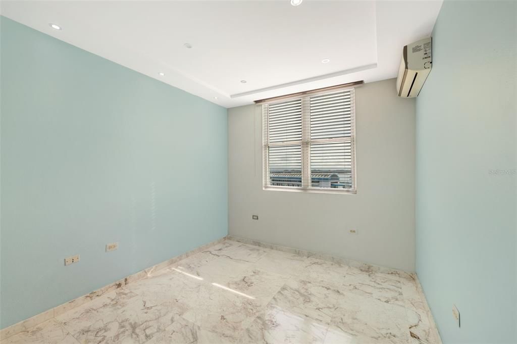 En Renta: $6,450 (4 camas, 2 baños, 1970 Pies cuadrados)