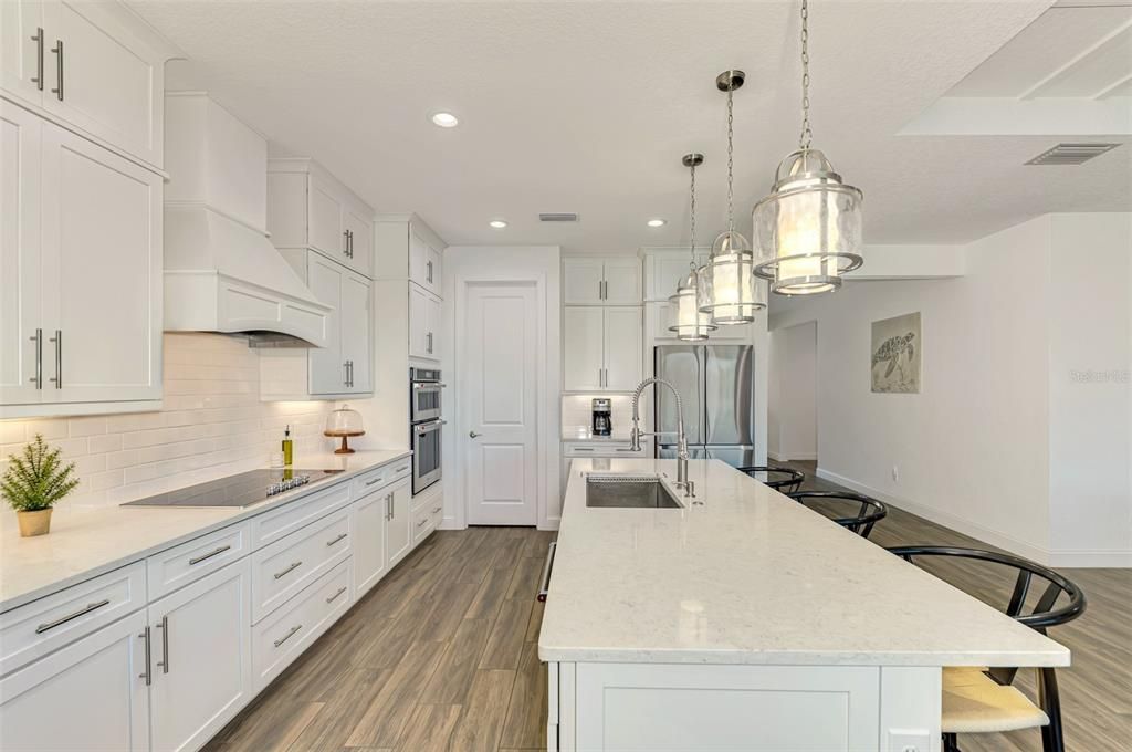 For Sale: $752,000 (3 beds, 2 baths, 2398 Square Feet)