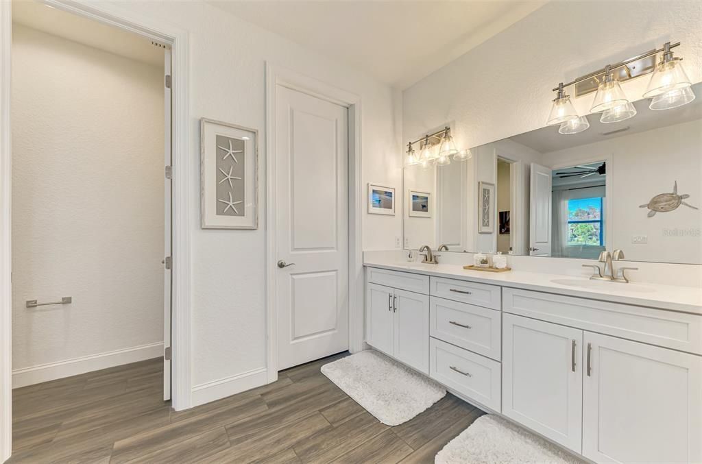 For Sale: $752,000 (3 beds, 2 baths, 2398 Square Feet)