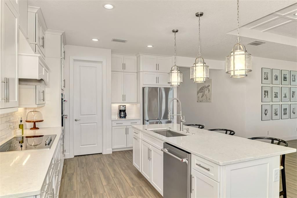 For Sale: $752,000 (3 beds, 2 baths, 2398 Square Feet)