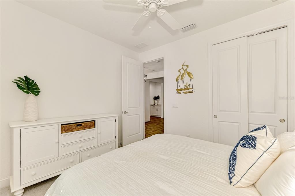 For Sale: $752,000 (3 beds, 2 baths, 2398 Square Feet)