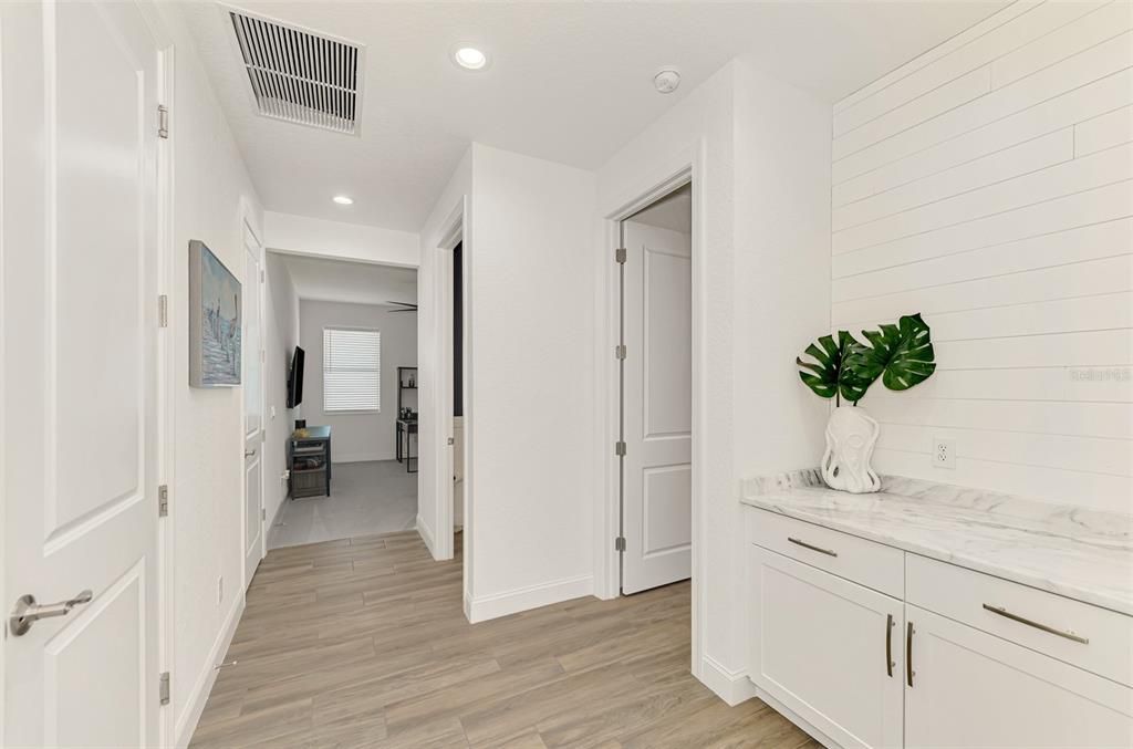 For Sale: $752,000 (3 beds, 2 baths, 2398 Square Feet)