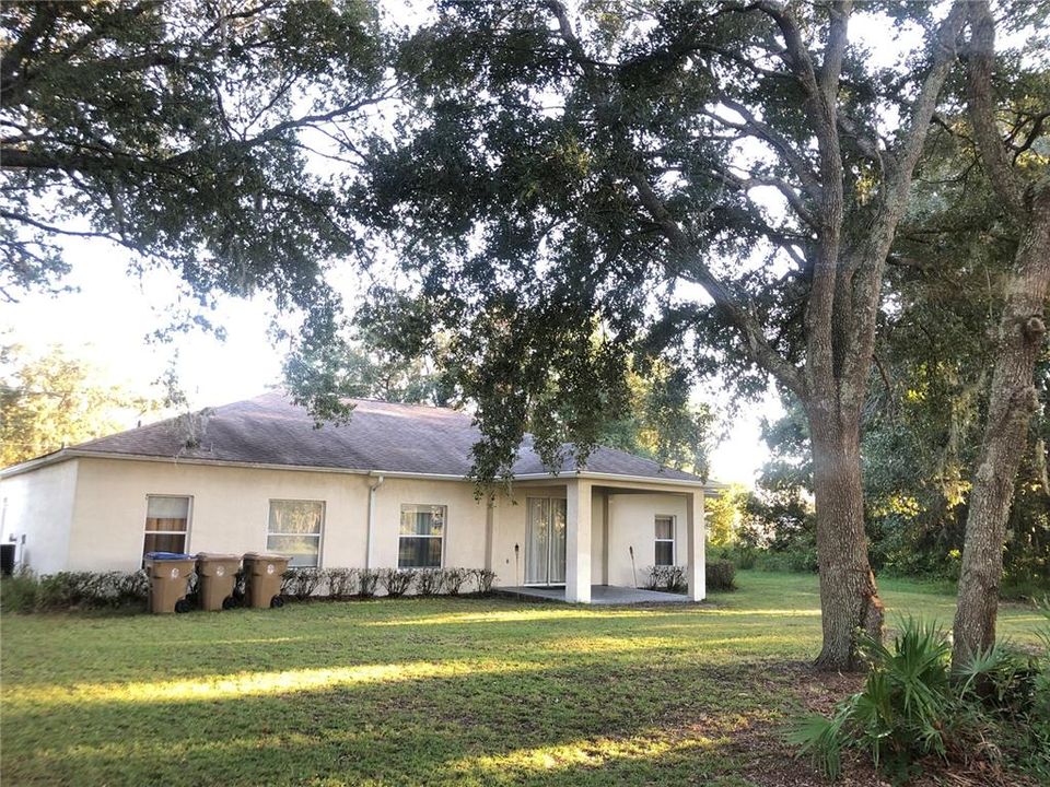 For Rent: $2,125 (4 beds, 2 baths, 1960 Square Feet)