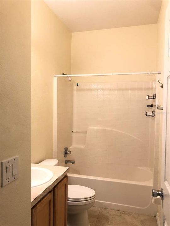 For Rent: $2,125 (4 beds, 2 baths, 1960 Square Feet)