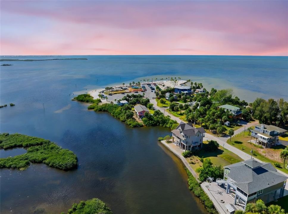 En Venta: $395,000 (0.16 acres)