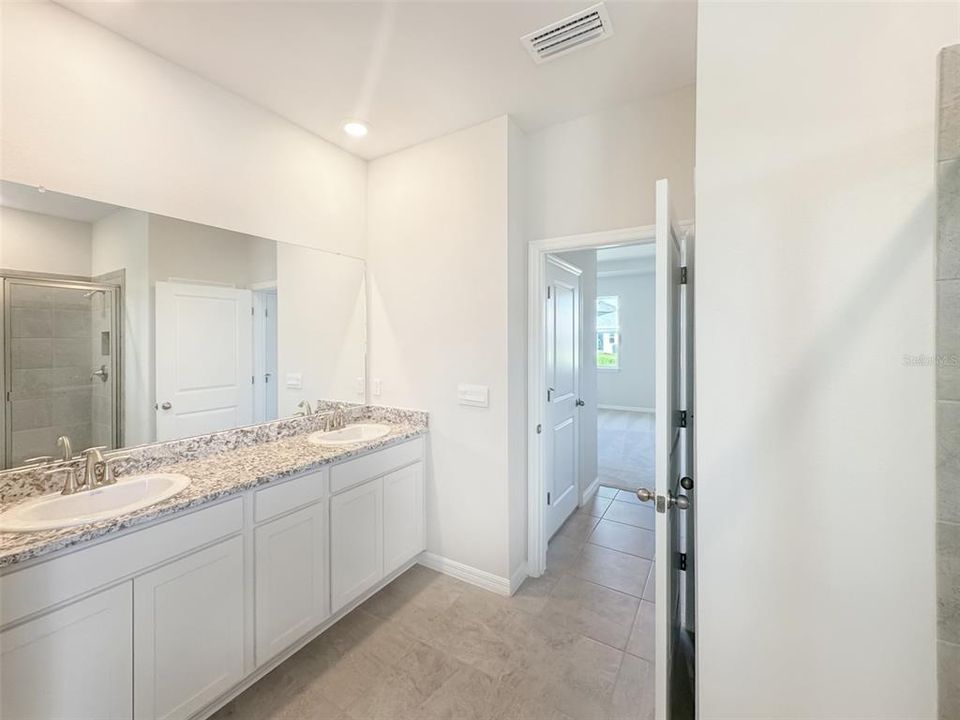 出租: $2,499 (4 贝兹, 2 浴室, 2036 平方英尺)