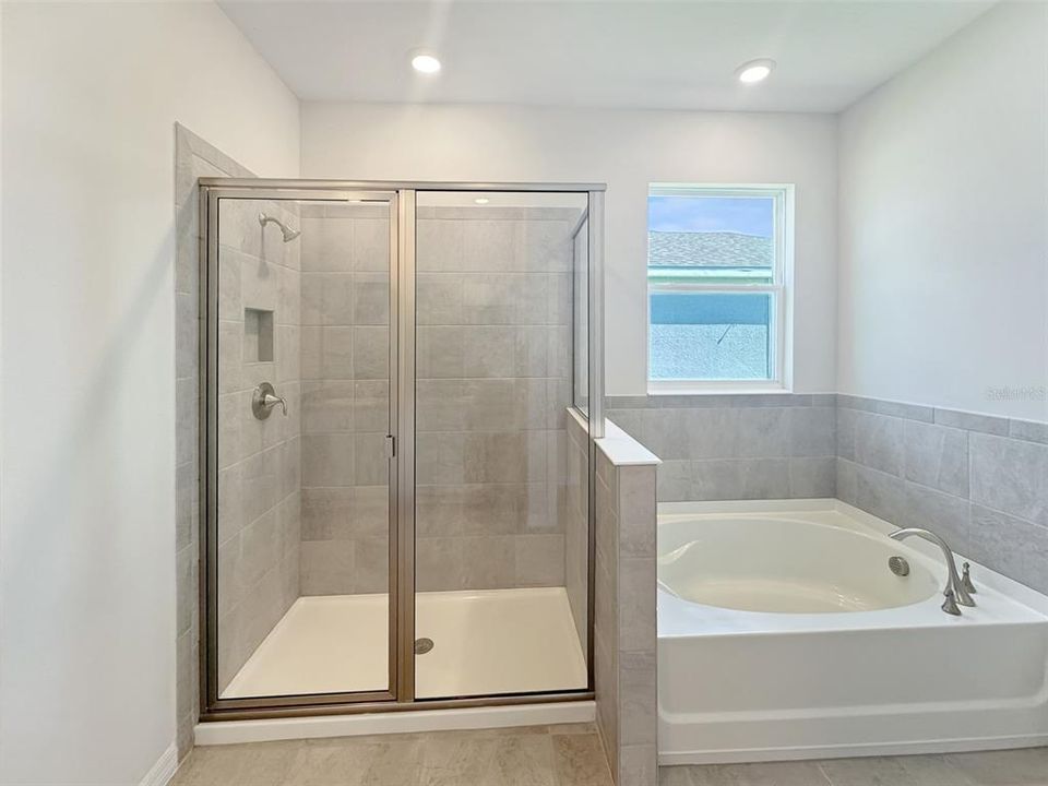 出租: $2,499 (4 贝兹, 2 浴室, 2036 平方英尺)