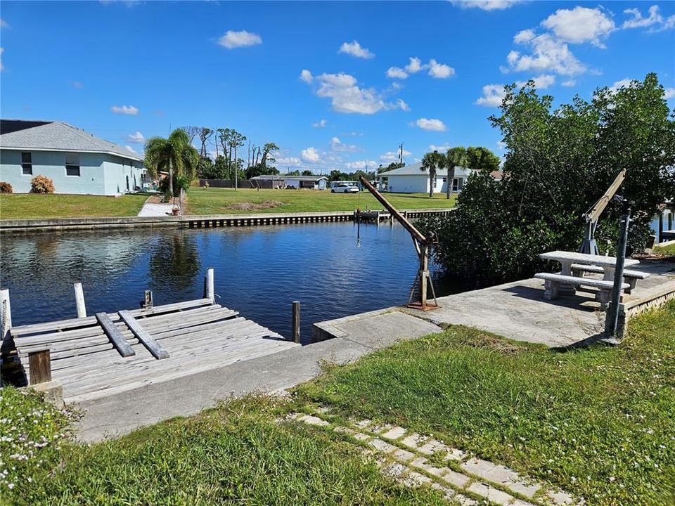 For Rent: $1,650 (3 beds, 2 baths, 996 Square Feet)