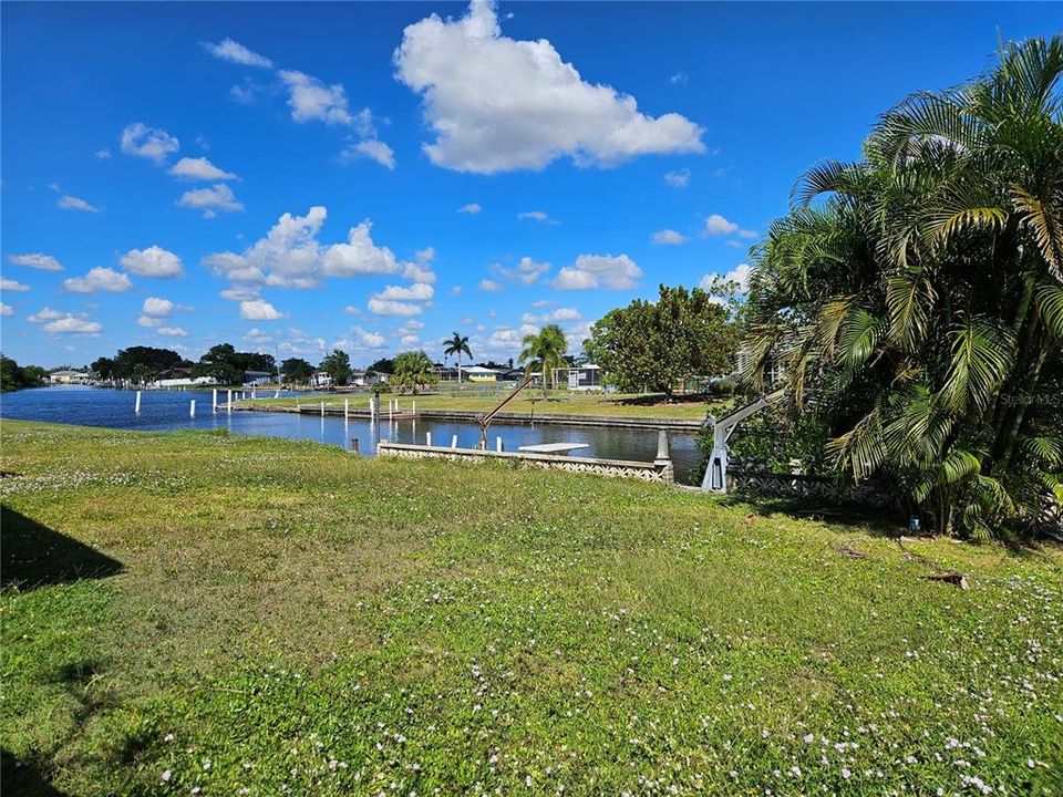 For Rent: $1,650 (3 beds, 2 baths, 996 Square Feet)