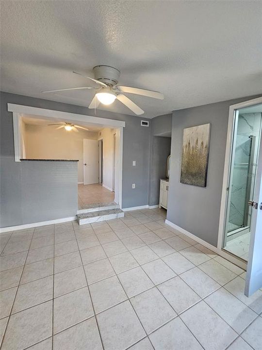 For Rent: $1,650 (3 beds, 2 baths, 996 Square Feet)