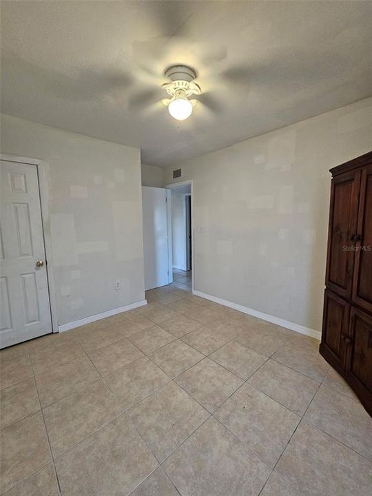 For Rent: $1,650 (3 beds, 2 baths, 996 Square Feet)