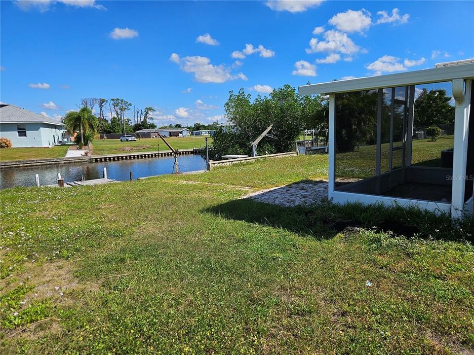 For Rent: $1,650 (3 beds, 2 baths, 996 Square Feet)