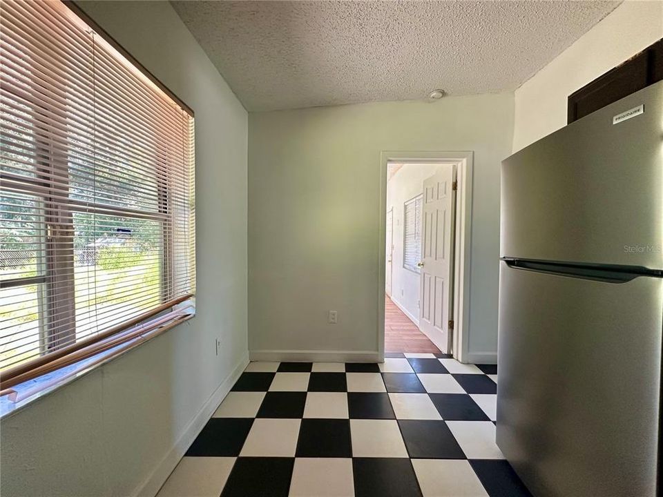 Activo con contrato: $195,000 (2 camas, 1 baños, 851 Pies cuadrados)