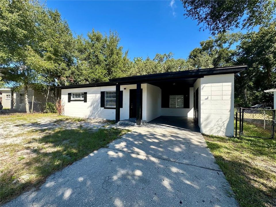 Activo con contrato: $195,000 (2 camas, 1 baños, 851 Pies cuadrados)