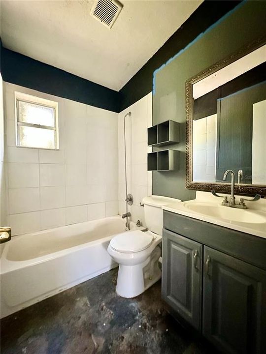 Activo con contrato: $195,000 (2 camas, 1 baños, 851 Pies cuadrados)