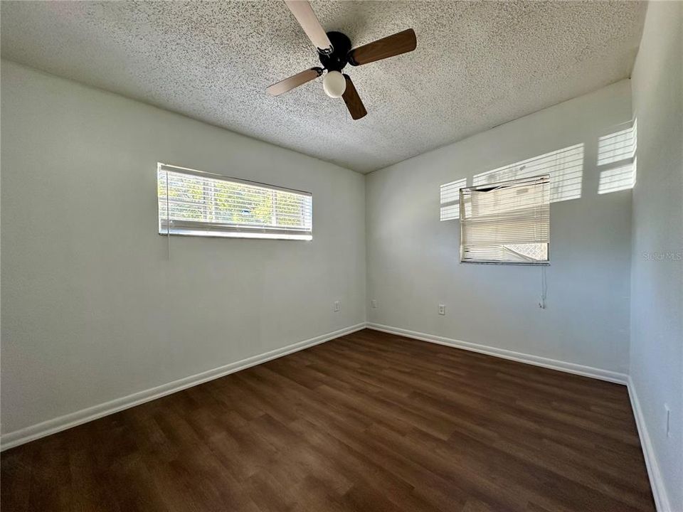 Activo con contrato: $195,000 (2 camas, 1 baños, 851 Pies cuadrados)