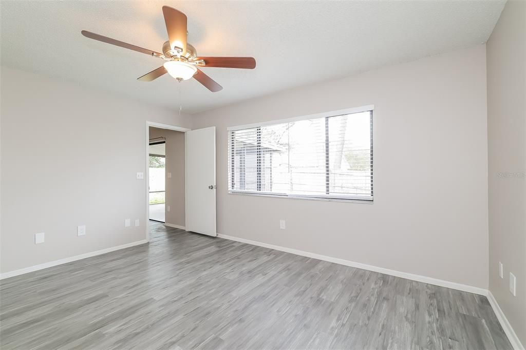 For Sale: $422,000 (3 beds, 2 baths, 1529 Square Feet)