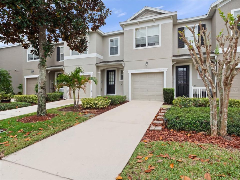 Active With Contract: $319,900 (3 beds, 2 baths, 1836 Square Feet)