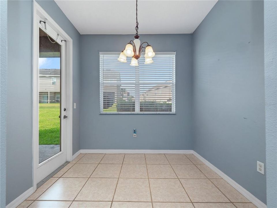 Active With Contract: $319,900 (3 beds, 2 baths, 1836 Square Feet)