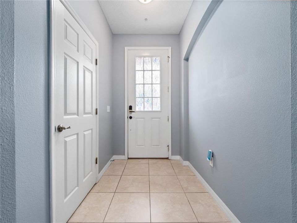 Active With Contract: $319,900 (3 beds, 2 baths, 1836 Square Feet)