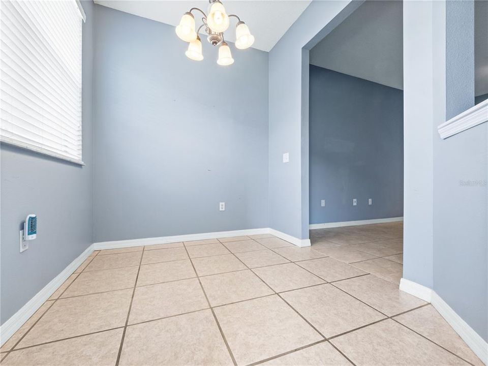 Active With Contract: $319,900 (3 beds, 2 baths, 1836 Square Feet)