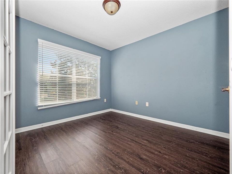 Active With Contract: $319,900 (3 beds, 2 baths, 1836 Square Feet)