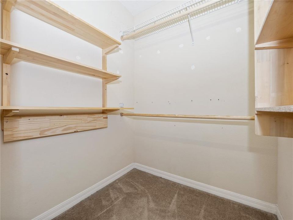 Active With Contract: $319,900 (3 beds, 2 baths, 1836 Square Feet)