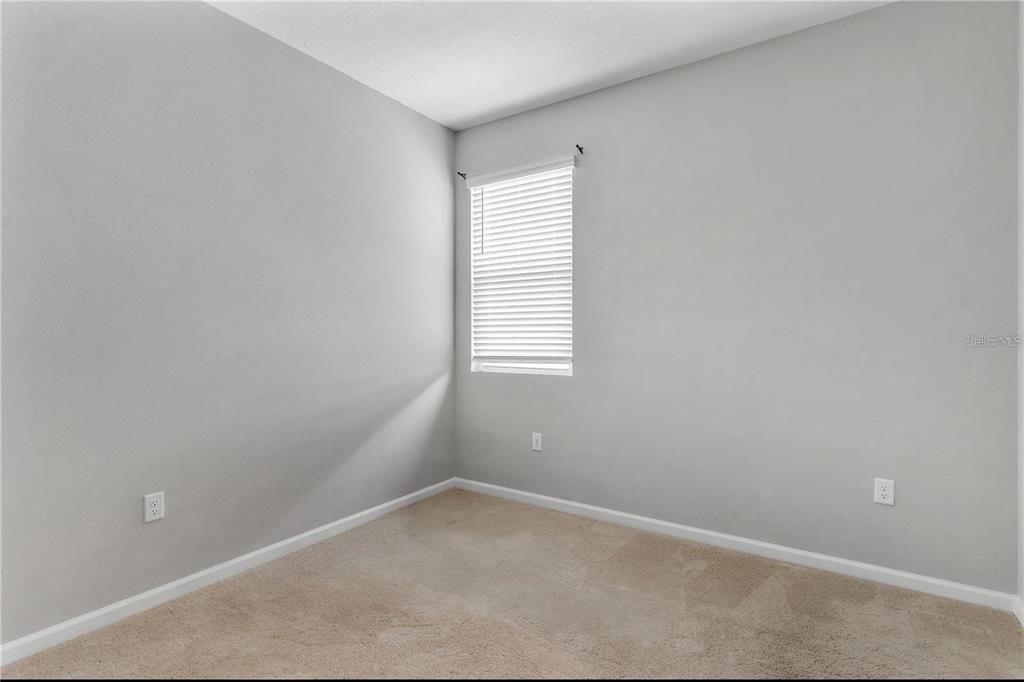 For Sale: $349,900 (4 beds, 3 baths, 2075 Square Feet)