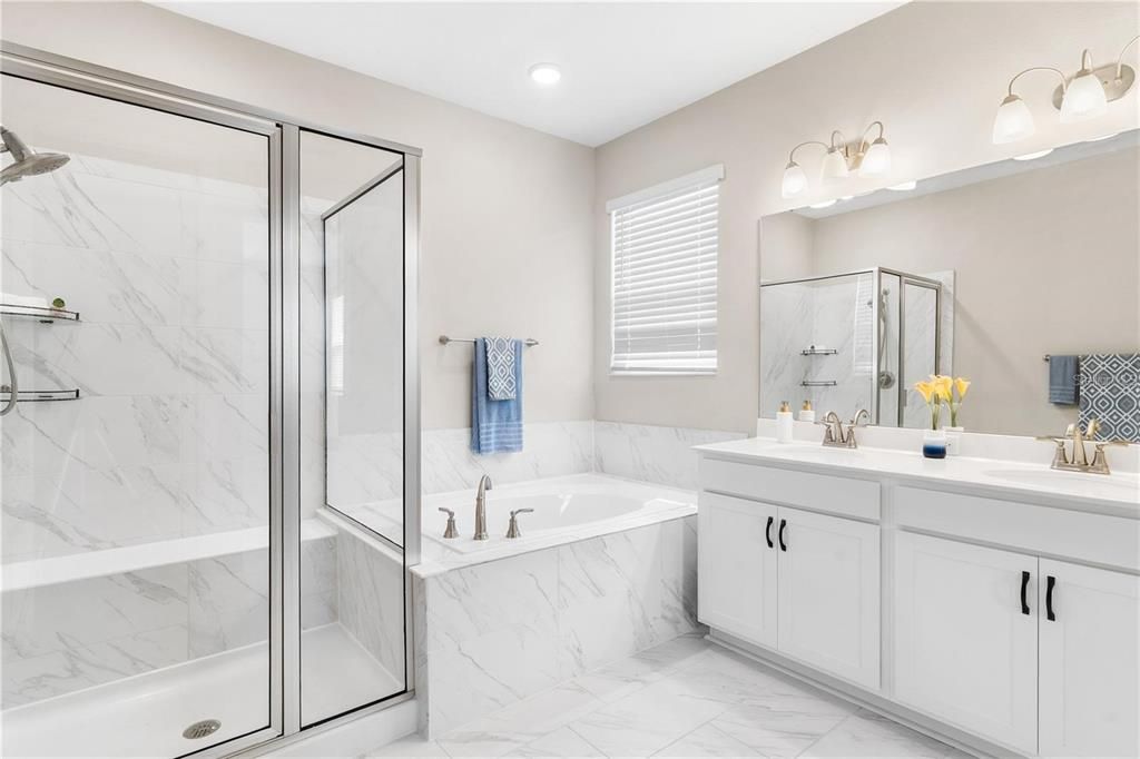 For Sale: $349,900 (4 beds, 3 baths, 2075 Square Feet)