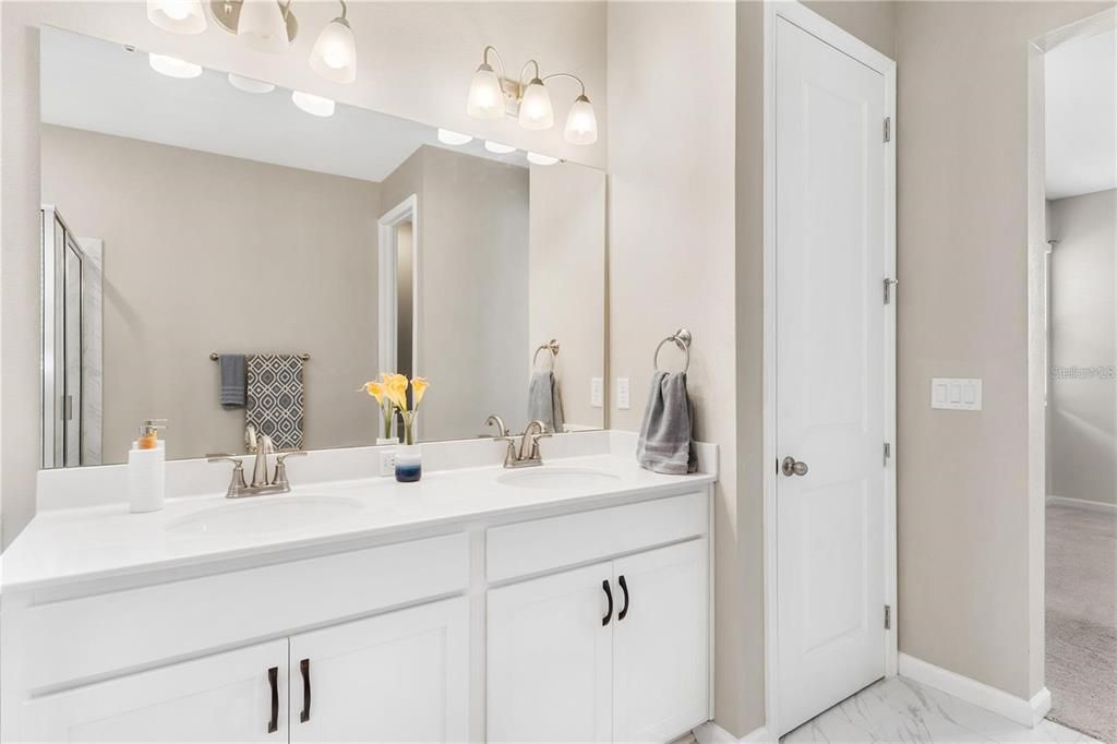 For Sale: $349,900 (4 beds, 3 baths, 2075 Square Feet)