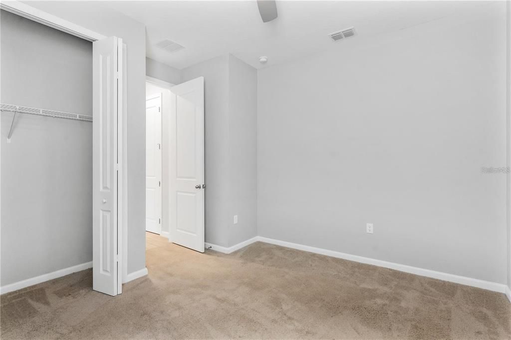 For Sale: $349,900 (4 beds, 3 baths, 2075 Square Feet)