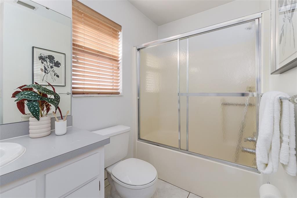 Active With Contract: $234,900 (2 beds, 2 baths, 1452 Square Feet)