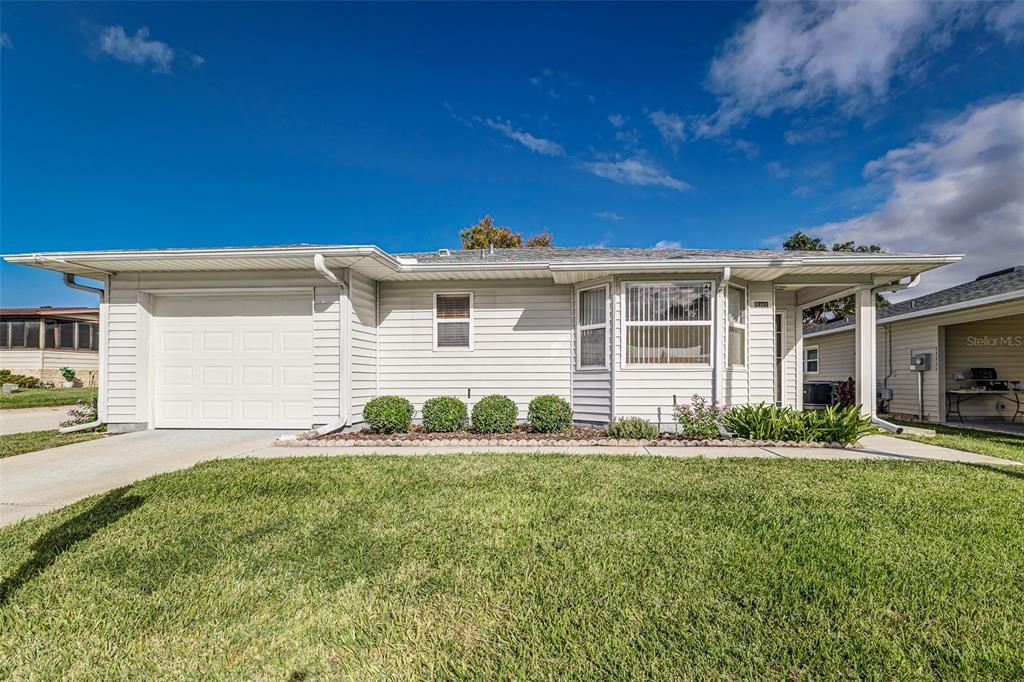 Active With Contract: $234,900 (2 beds, 2 baths, 1452 Square Feet)