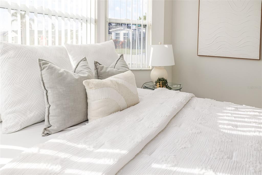 Active With Contract: $234,900 (2 beds, 2 baths, 1452 Square Feet)