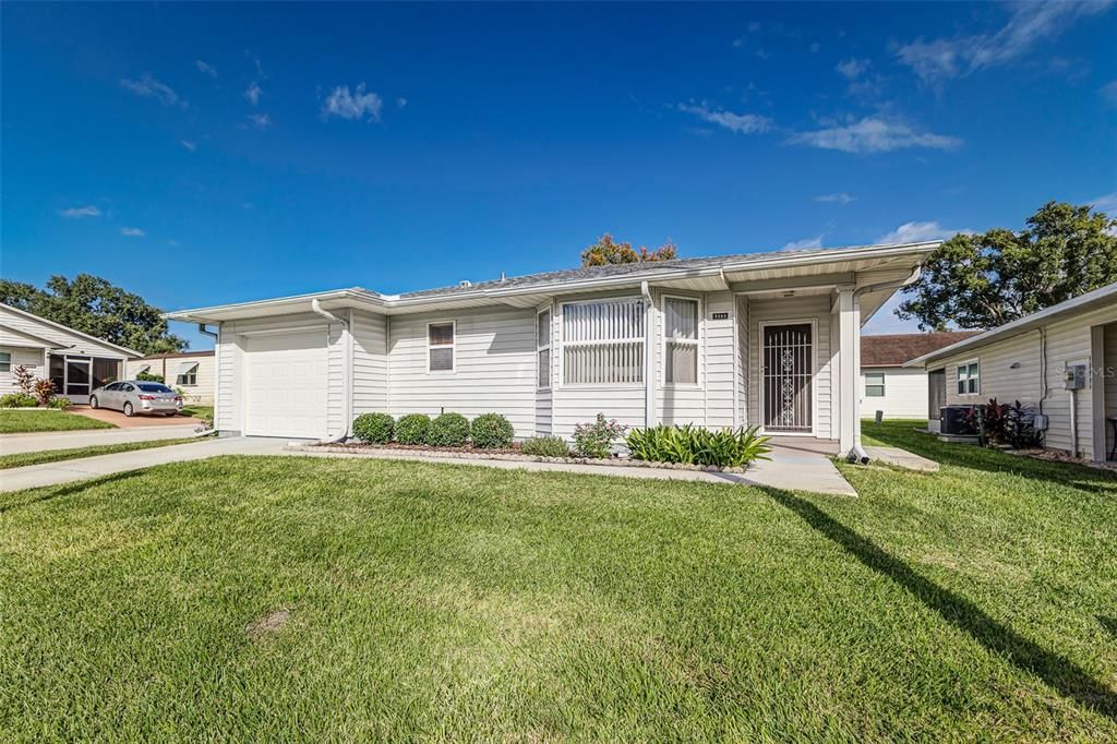 Active With Contract: $234,900 (2 beds, 2 baths, 1452 Square Feet)